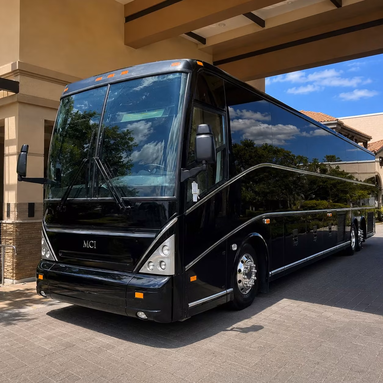 airport transfer shuttles between lambert st louis international and your office or hotel