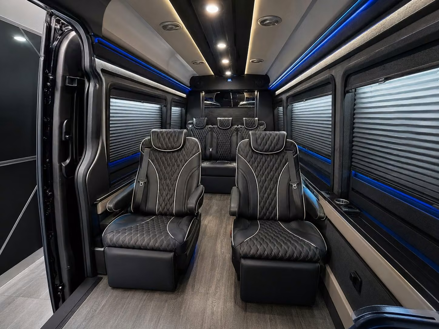 charterbusrentalstlouis com connects you with airport shuttle buses for wedding guests arriving in st louis