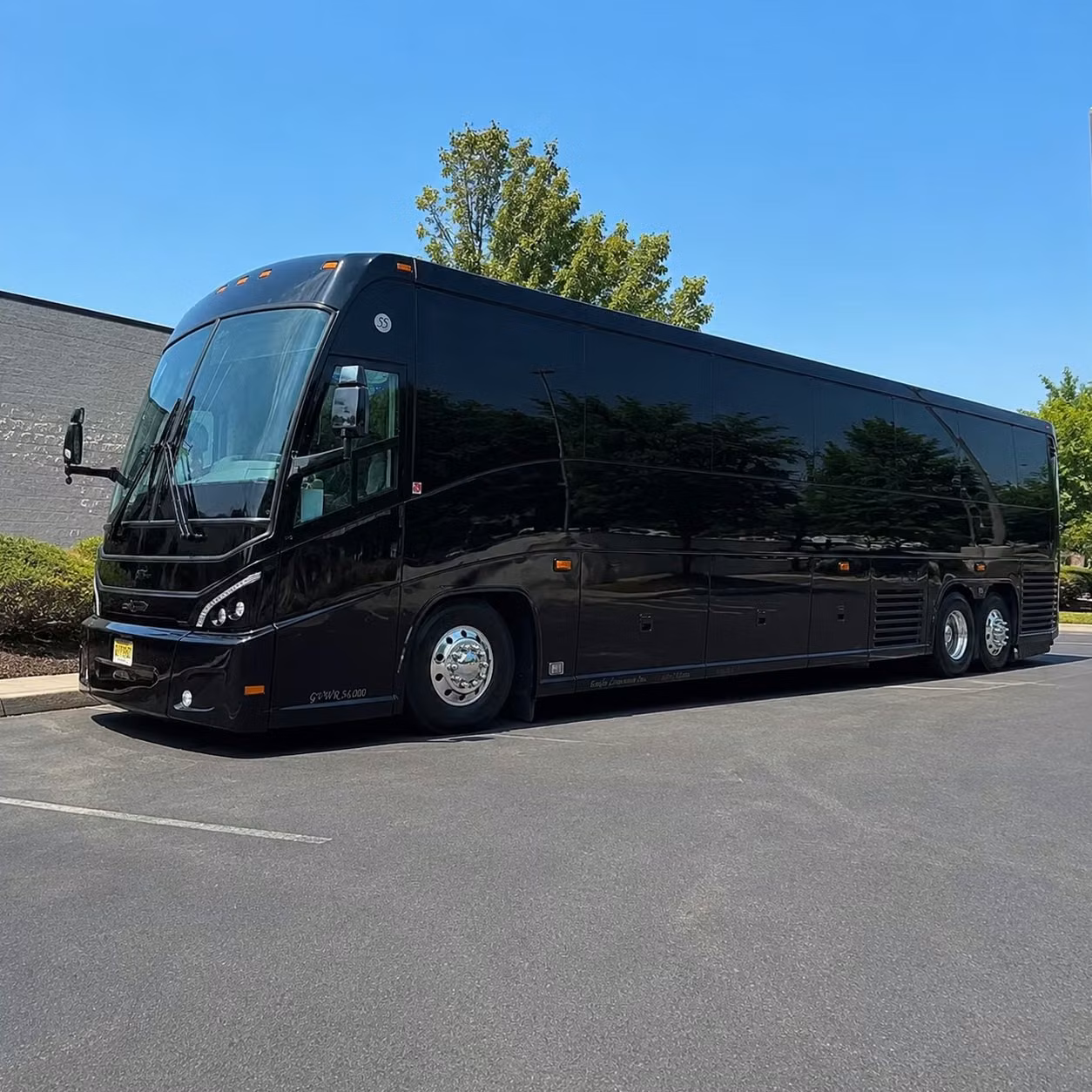 corporate groups and convention attendees love long distance bus rentals out of st louis