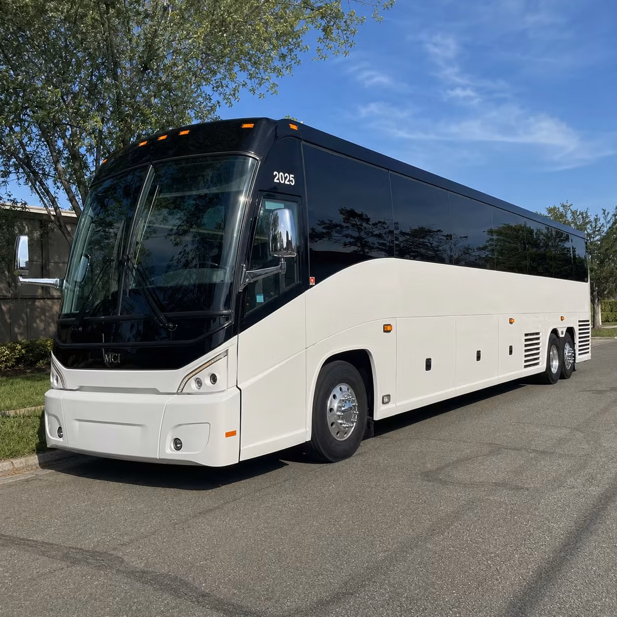 st louis charter bus hero 3